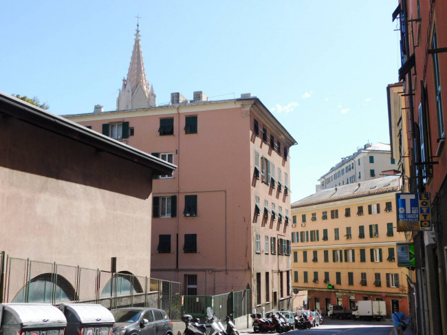 Appartamento in Affitto a Genova #3