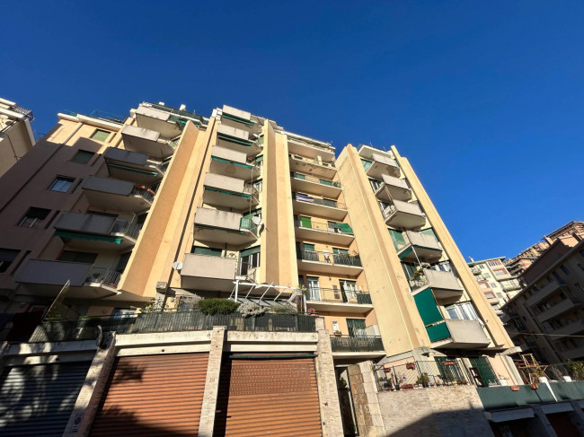 Appartamento in Vendita a Genova #2