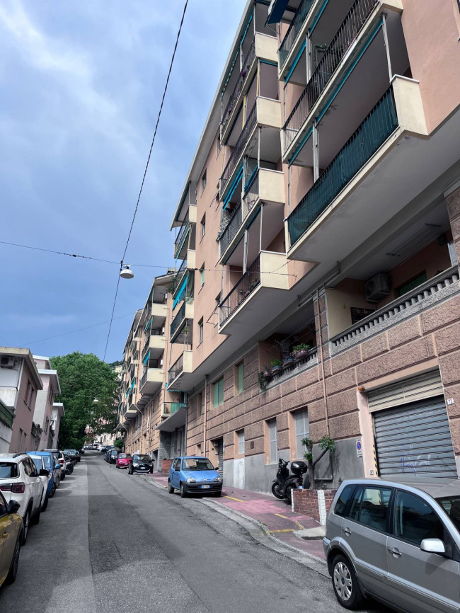 Appartamento in Vendita a Genova #3