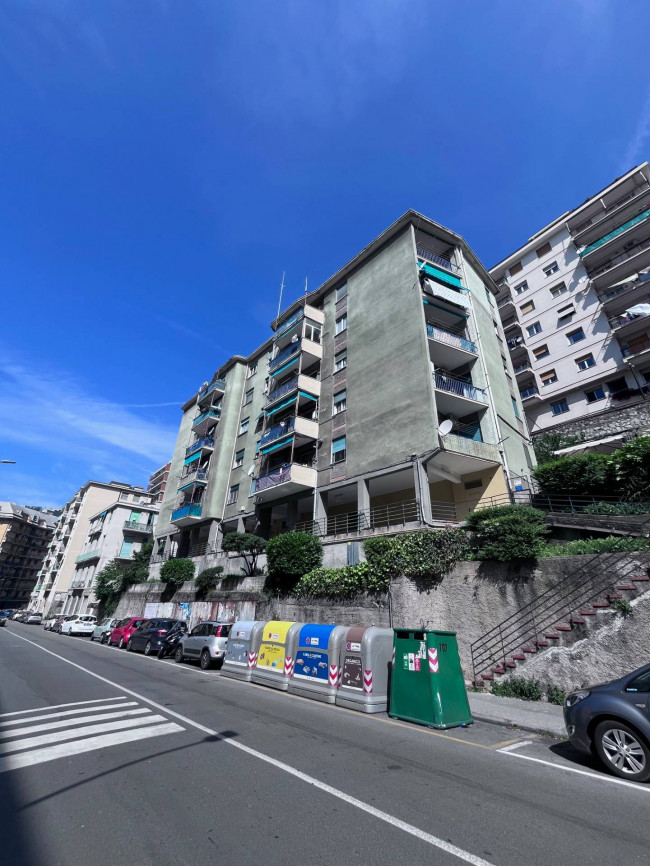 Appartamento in Vendita a Genova #2