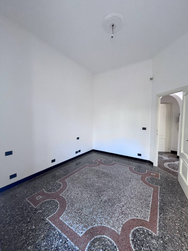 Appartamento in Vendita a Genova #5